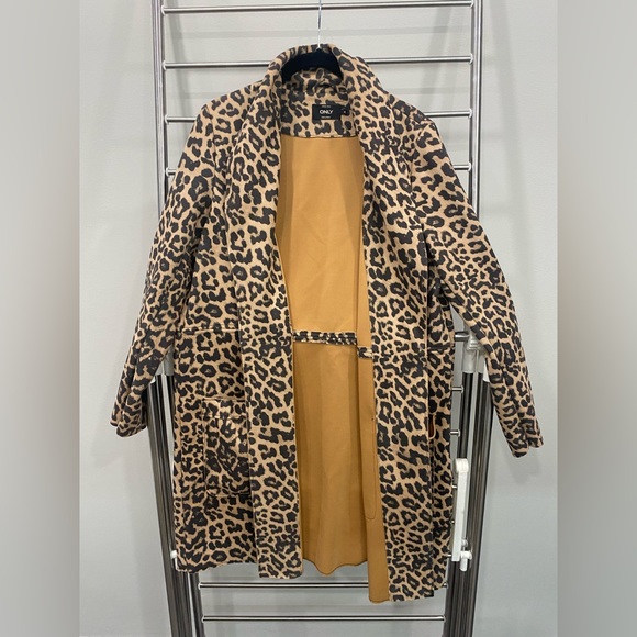 Leopard Cardigan, size M - Picture 4 of 4